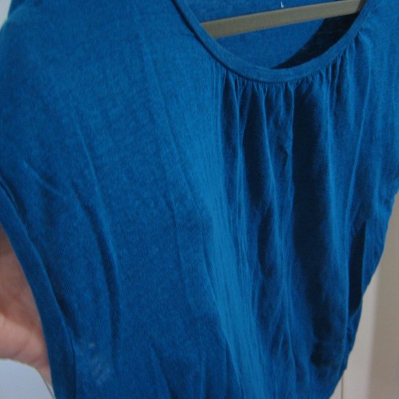 Beautiful Blue LOFT Linen T-shirt - Picture 4 of 4